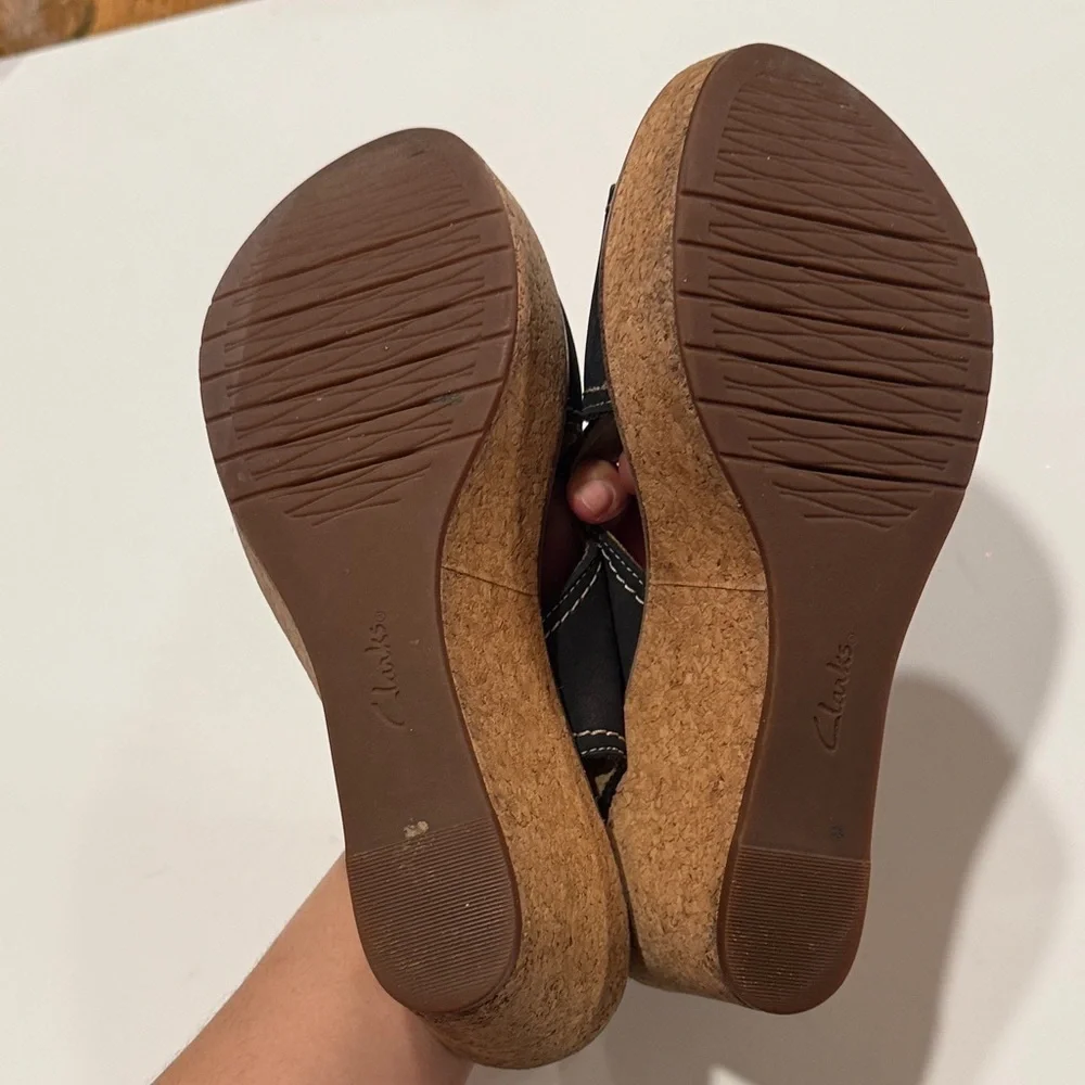 Clarks Women's Black and Brown Sandals